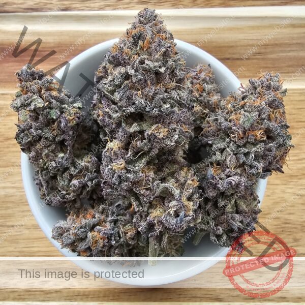 Buy Blue Candy Strain: Sweet Hybrid, Potent Effect & Flavor